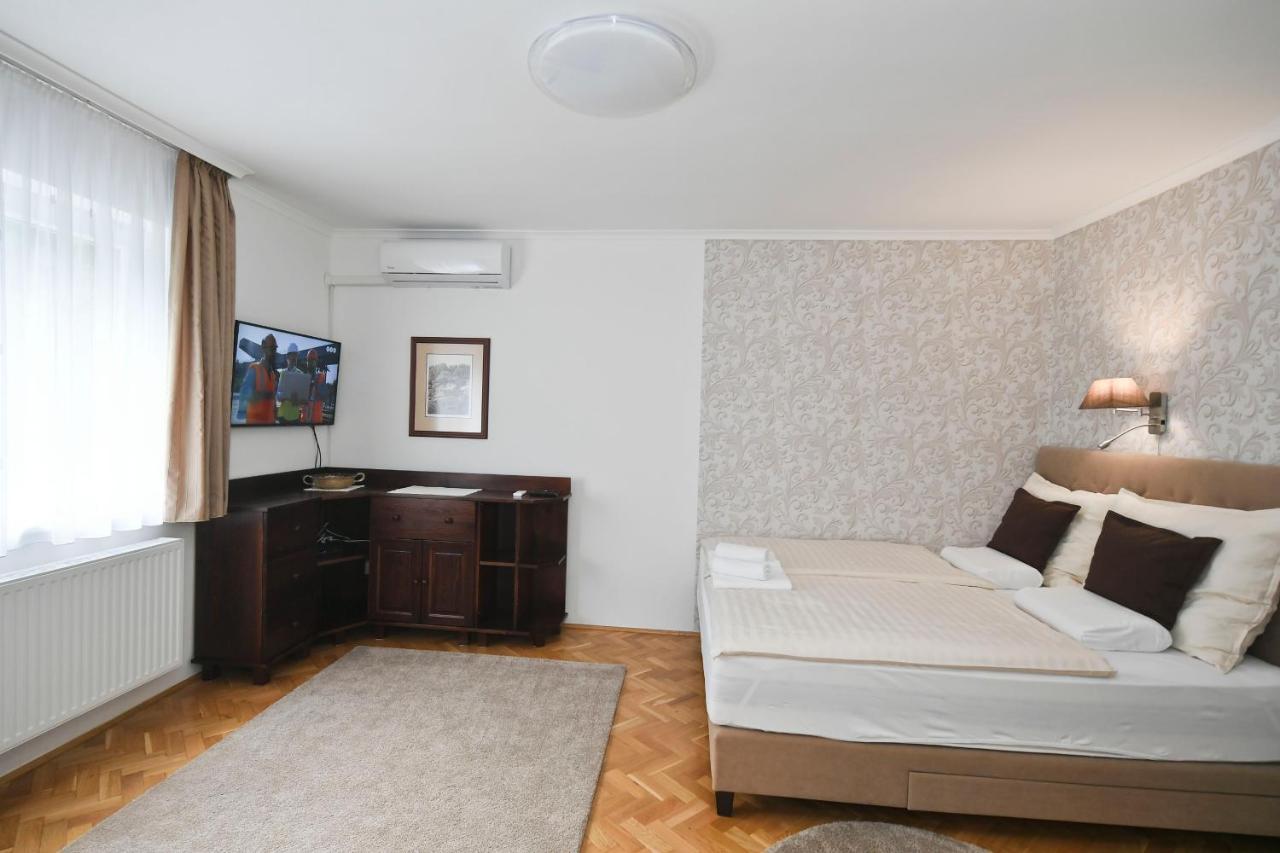 Vicente'S Apartment เอ็กเกอร์ ภายนอก รูปภาพ